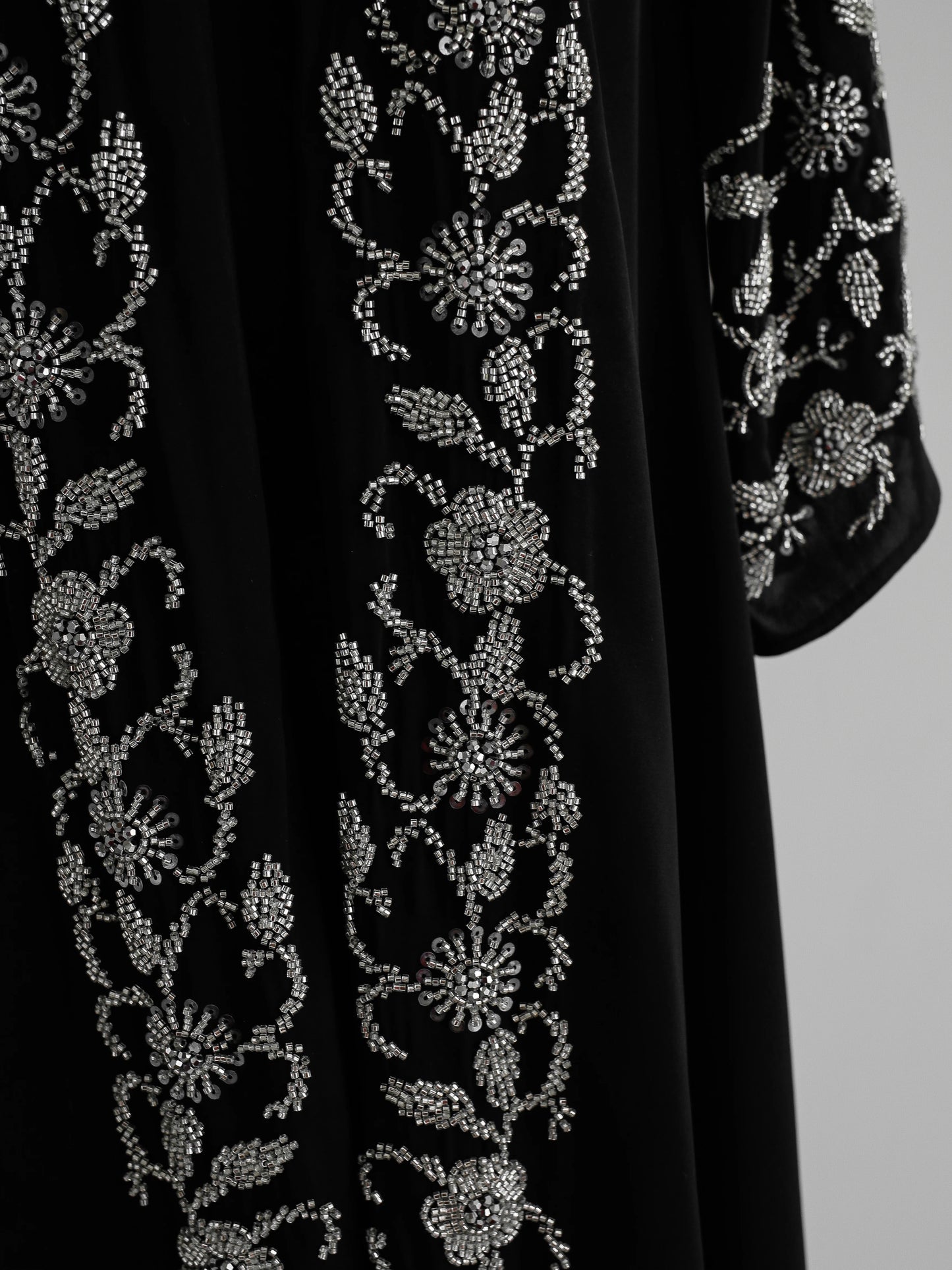 Abaya Muslim clothing women's black silver nail beads, high-end luxury--Color: black